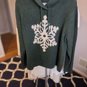 cupcakes & cashmere Forest Green Snowflake Turtleneck Sweater